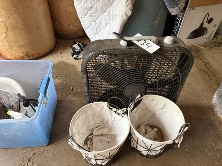 box-fans-&-hangers-image-3