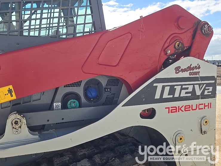 2022-takeuchi-tl12v2-image-25