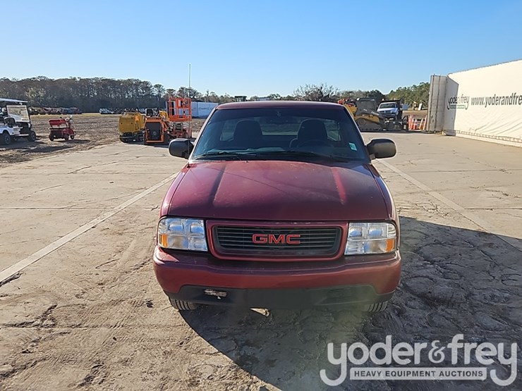 2001-gmc-sonoma-sls-image-11