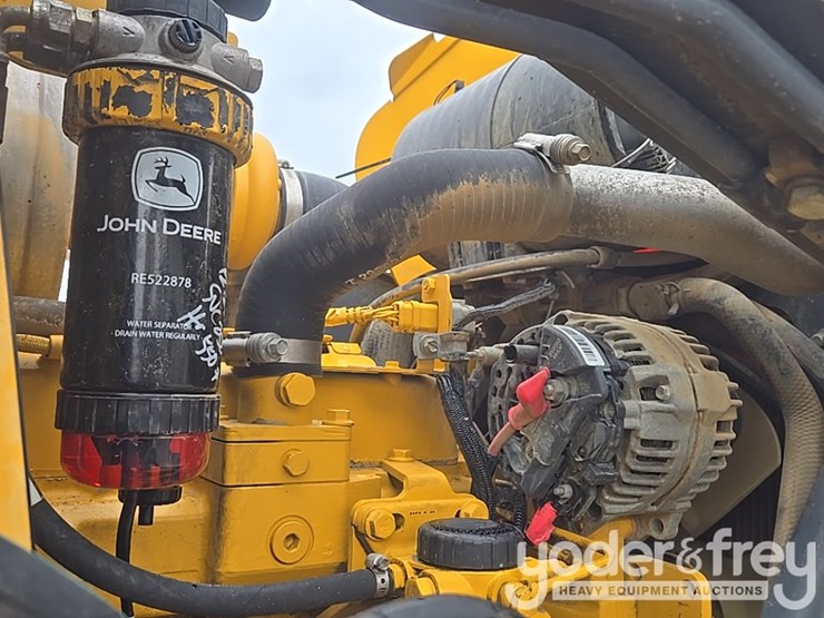 2014-deere-310k-ep-image-37
