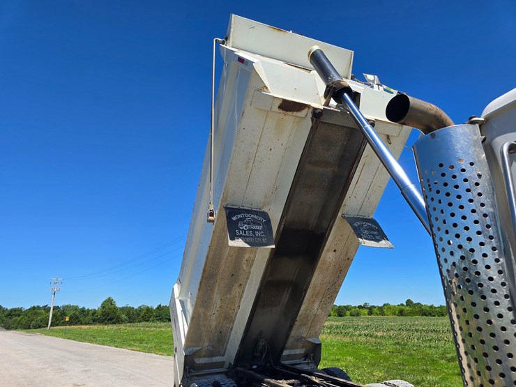 2020-western-star-4900-image-43