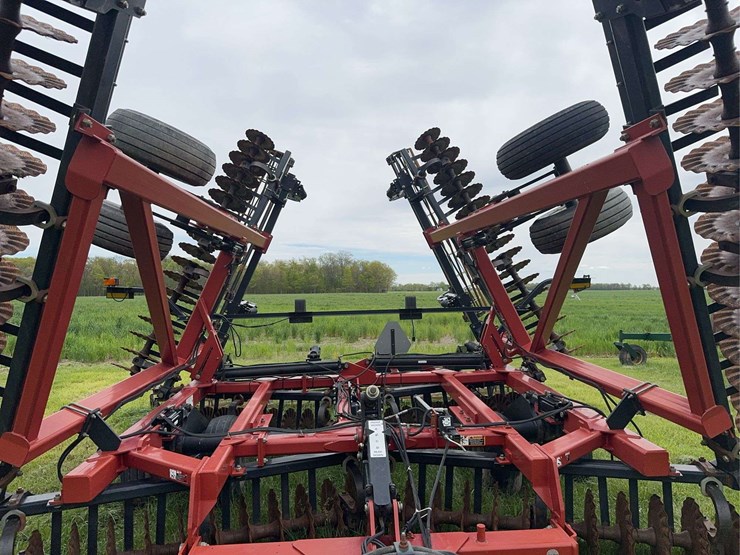 case-ih-330-image-77