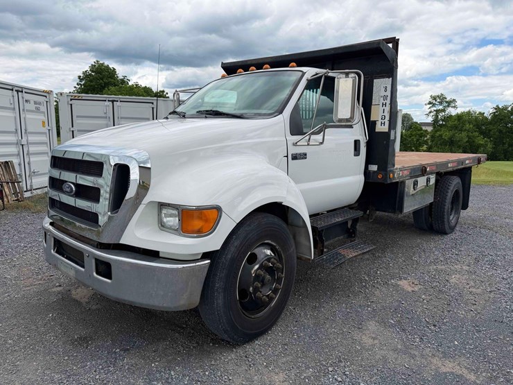 2005-ford-f650-image-1
