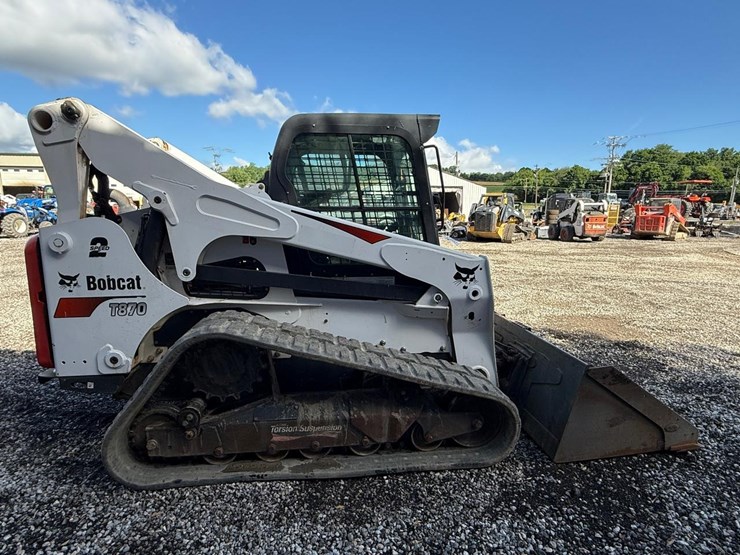 2021-bobcat-t870-image-5