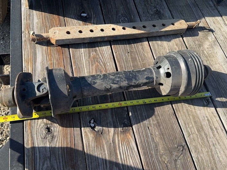 540-to-1000-pto-shaft-w/-shear-bolt--32”-long-retracted.-image-6