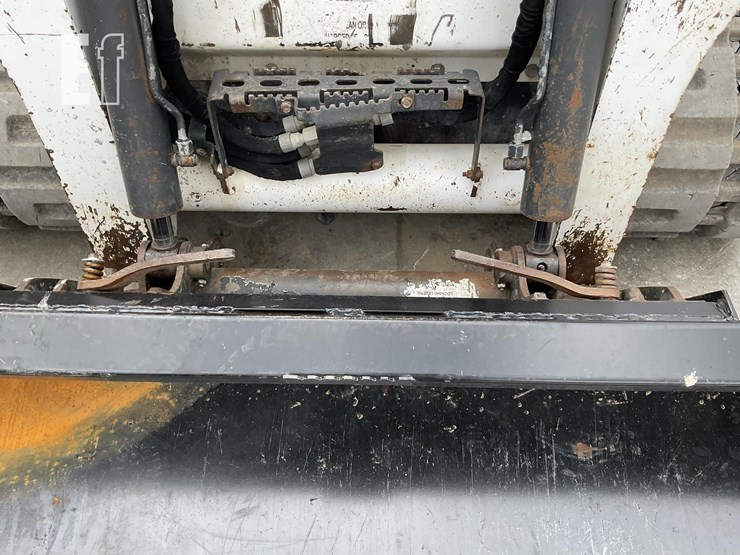 2021-bobcat-t740-image-13