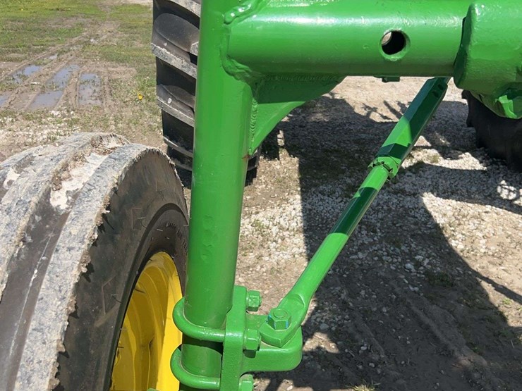 john-deere-4010-image-23