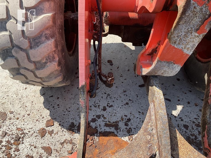 2020-kubota-r630-image-11