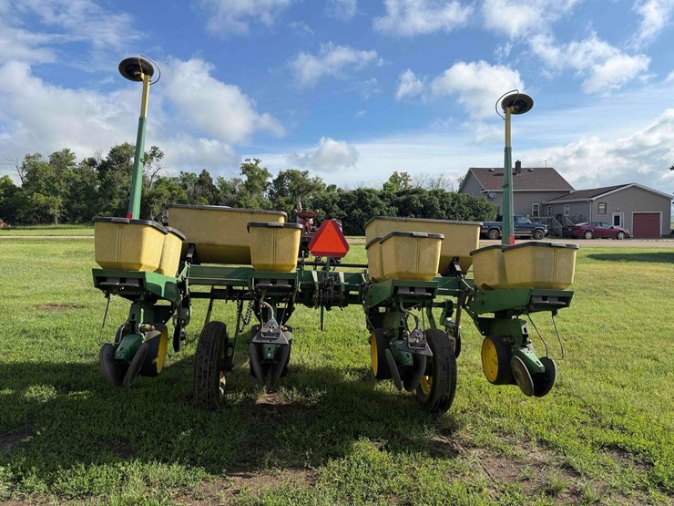 john-deere-7000-image-3