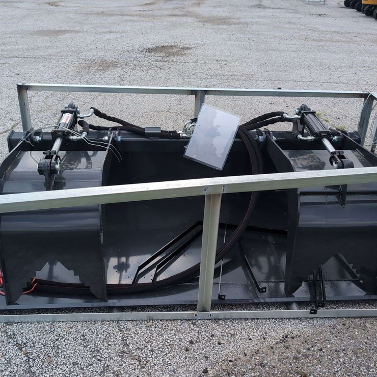 Wolverine 72" Skid Steer Grapple Bucket GB-11-72W