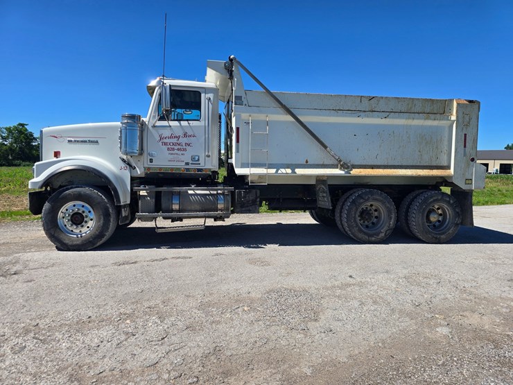 2020-western-star-4900-image-4