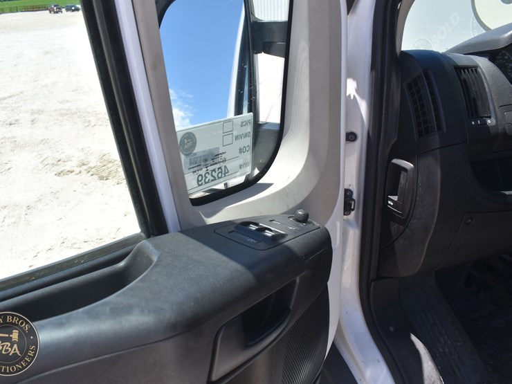 2014-ram-promaster-1500-image-56