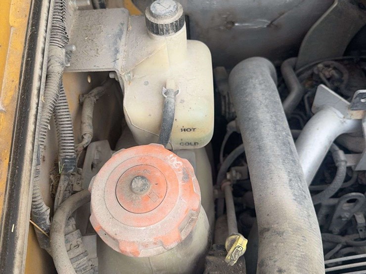 deere-318g-image-23