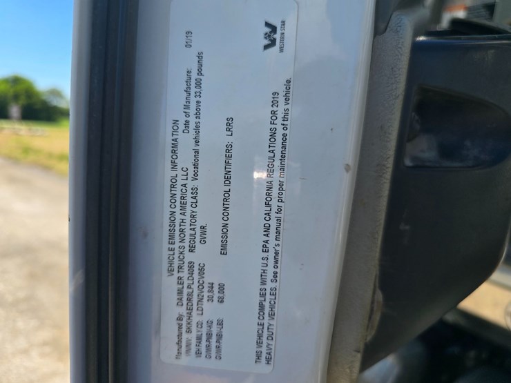 2020-western-star-4900-image-76