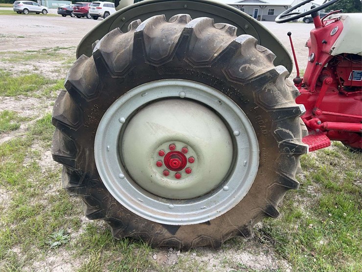 ford-8n-image-32