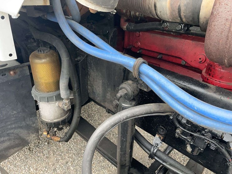 2004-kenworth-t600-image-24