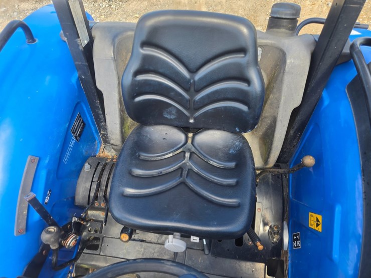 new-holland-t4030-image-23