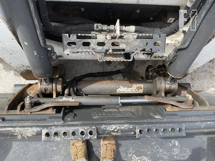 2019-bobcat-s850-image-10