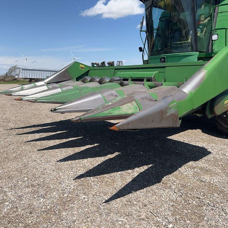 JOHN DEERE 643