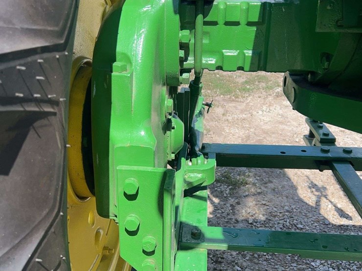 john-deere-4010-image-39