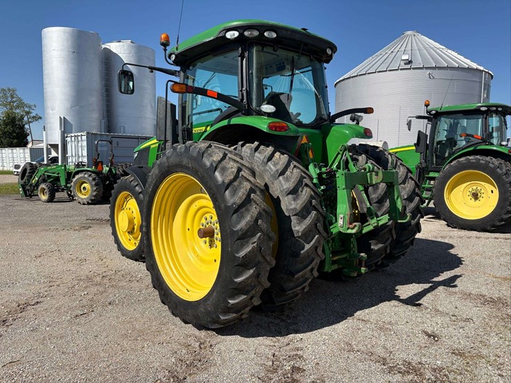 2011-john-deere-7260r-image-10