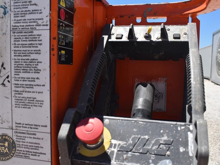 jlg-1230es-image-15