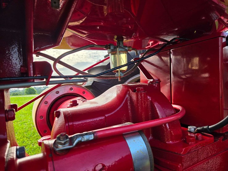 1952-international-super-m-image-18