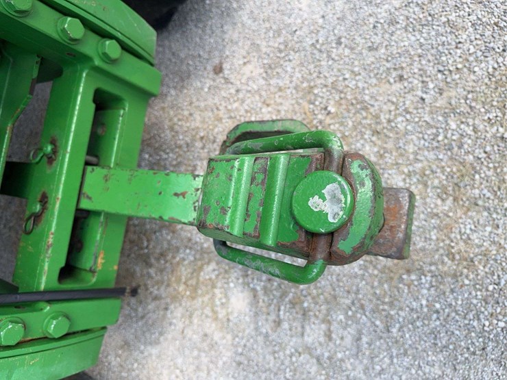 2012-john-deere-7260r-image-31