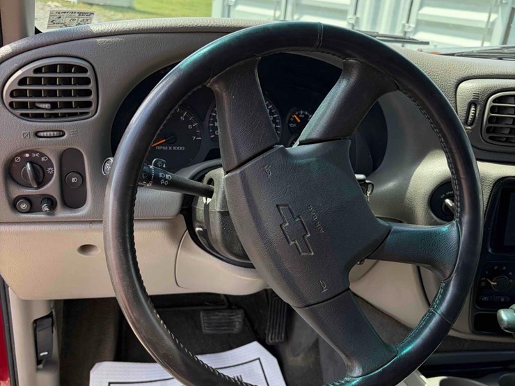 2003-chevrolet-trailblazer-lt-image-16