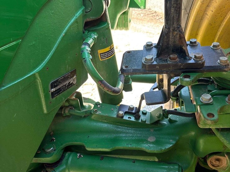 2011-john-deere-7260r-image-34