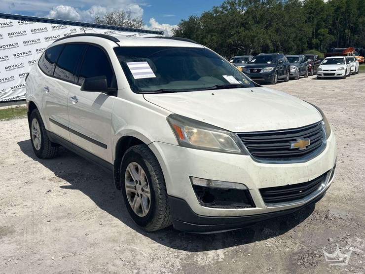 2014-chevrolet-traverse-image-2