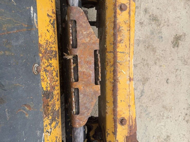 deere-318g-image-33