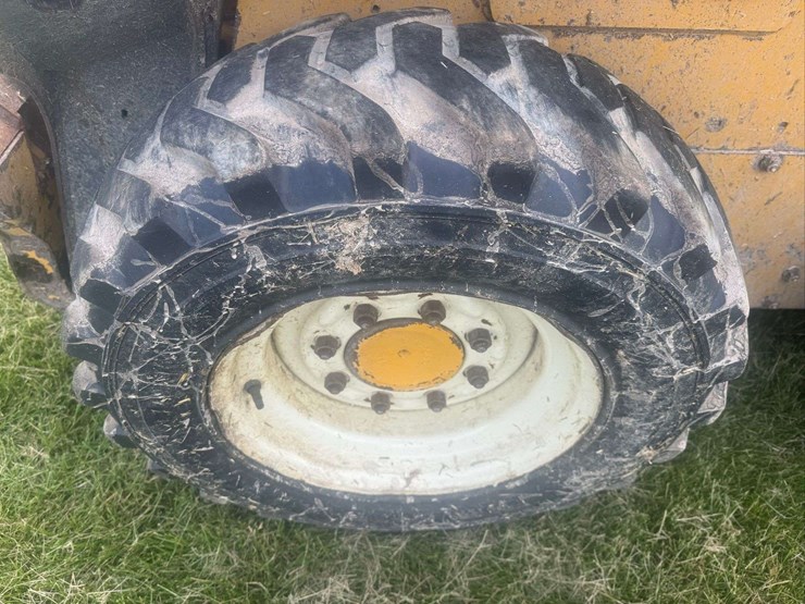 deere-318g-image-17