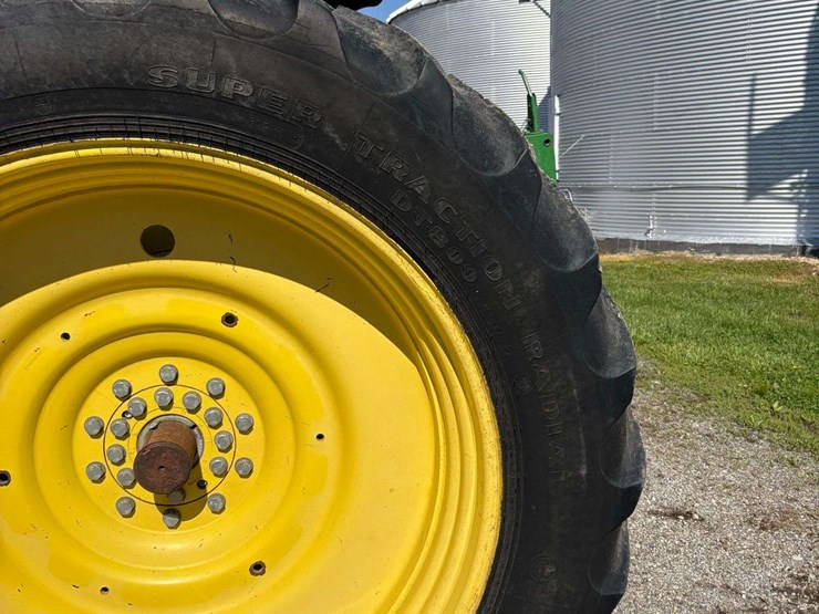 2011-john-deere-7260r-image-16