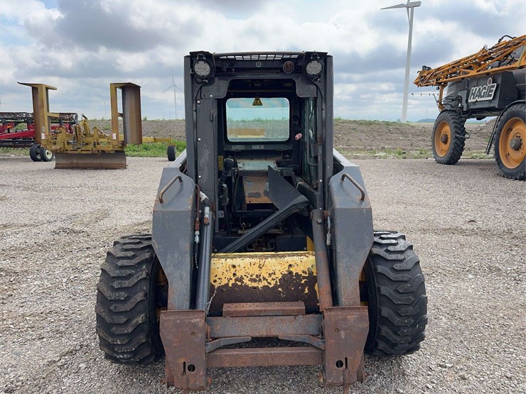 new-holland-ls180-image-2
