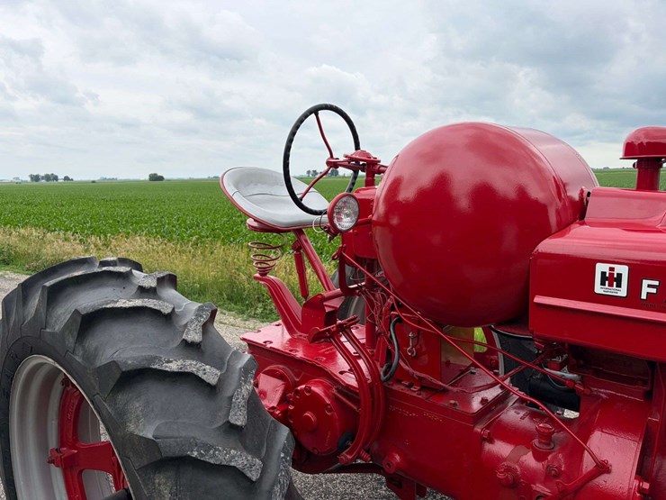 1953-farmall-super-m-lp-image-6