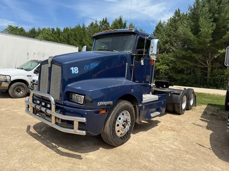 1999-kenworth-t600-image-1