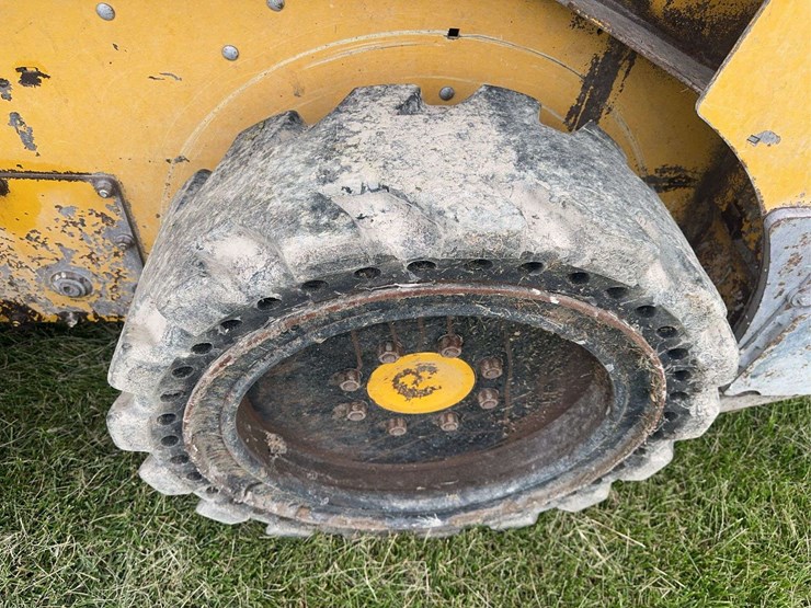 deere-318g-image-19