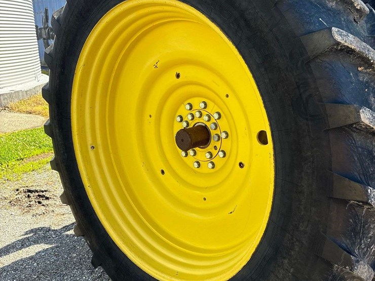 2011-john-deere-7260r-image-28