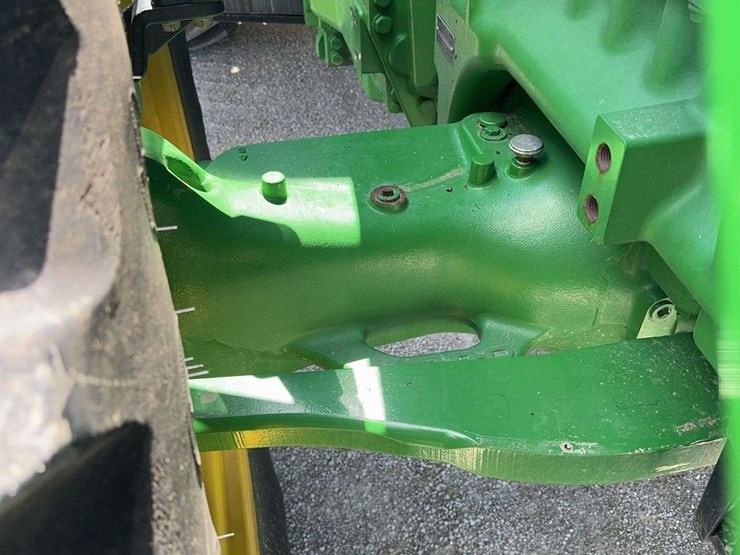 2013-john-deere-8285r-image-55