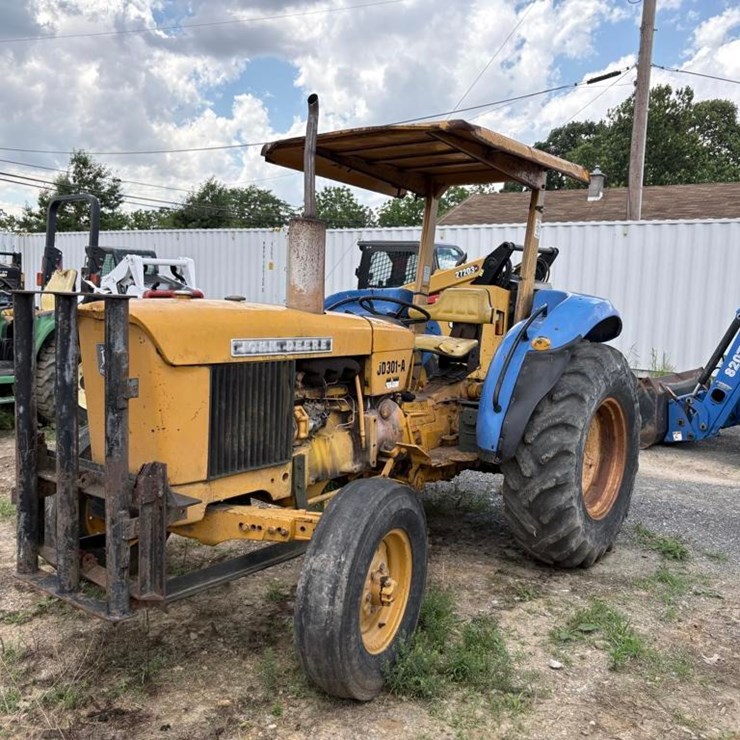 JOHN DEERE 301