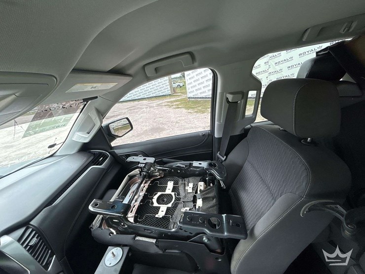 2019-chevrolet-tahoe-image-18