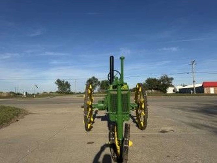 john-deere-b-image-7