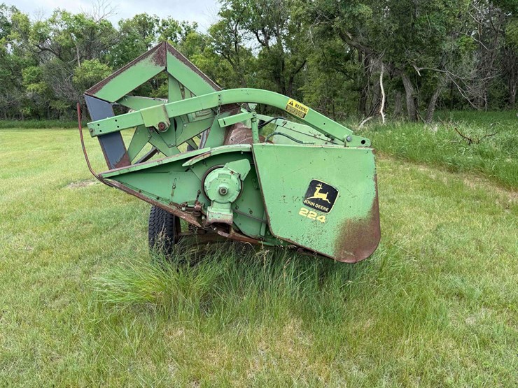 john-deere-224-image-1