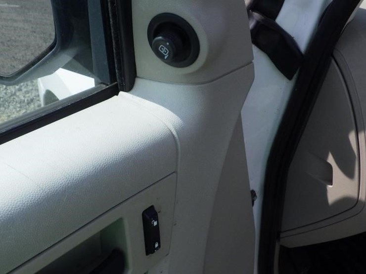 2009-ford-escape-hybrid-image-20