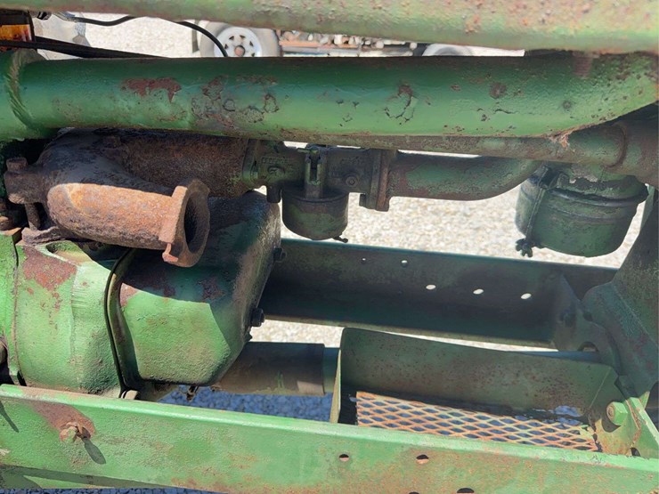john-deere-b-image-24