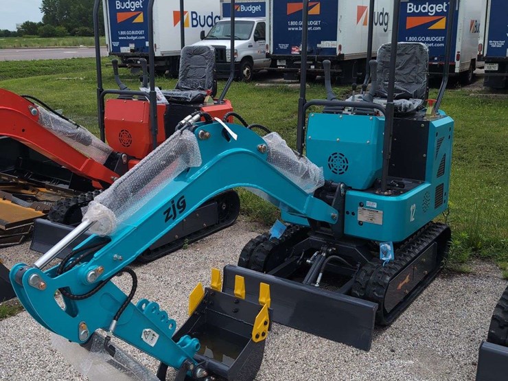 zjg-mini-excavator-zj-12---blue-image-1