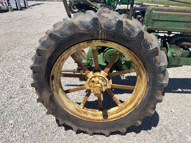 john-deere-b-image-14