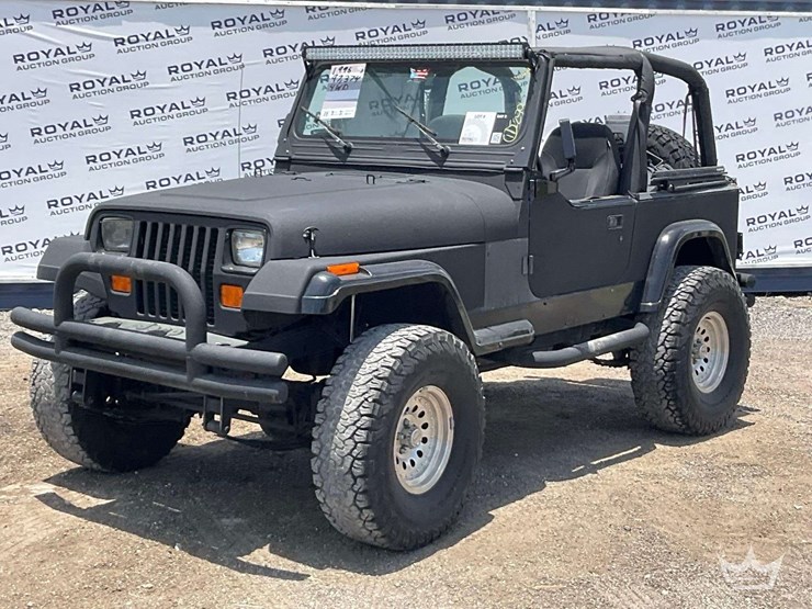 1995-jeep-wrangler-image-1