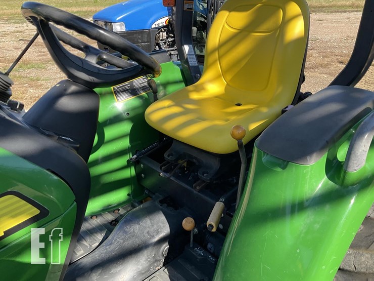 2009-john-deere-3038e-image-6